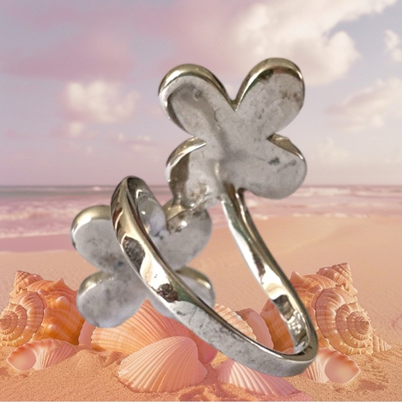 Sterling Silver Genuine Larimar Floral Ring, Size 6. - Picture 5 of 16